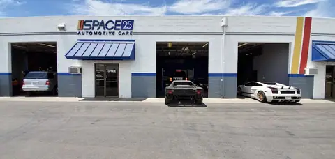 SPACE25 Automotive Care in Rialto
