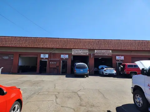 A & R Auto Service LLC in Riverside