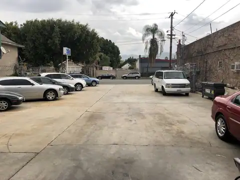 Burke's Automotive Repair in Riverside