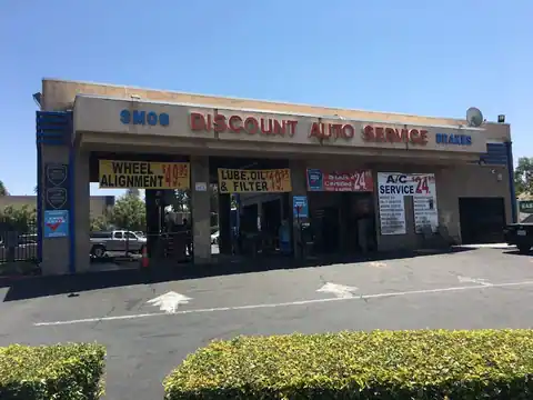 Discount Auto Center in Riverside