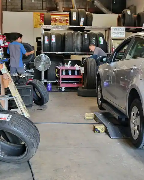 El Kora tires in Riverside