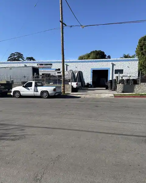 Commercial Tire Center in San Fernando