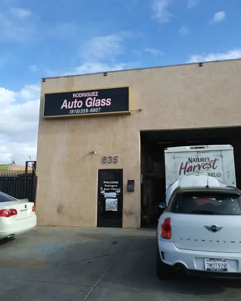 Rodriguez Auto Glass in San Fernando