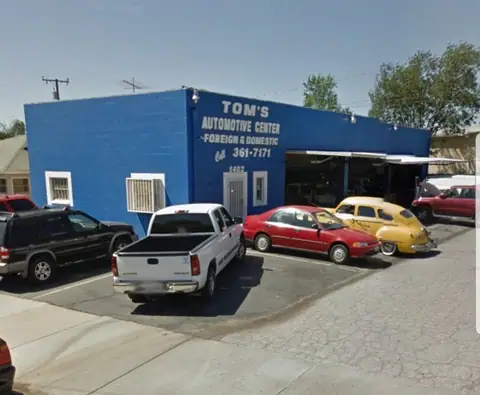 Tom's Automotive Center in San Fernando