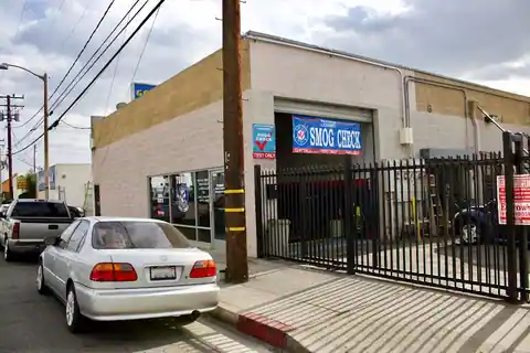 Truman Smog Check (STAR Station) - Clean Truck Check in San Fernando