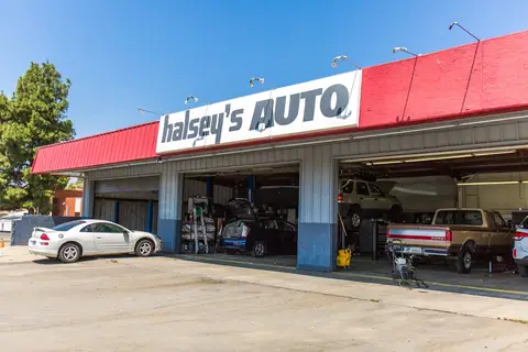 Halsey's Auto Service & Collision Center in Santa Clarita