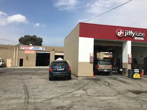 Smog Man Test Center / Brake and Light inspection/ Clean Truck Check in Santa Clarita