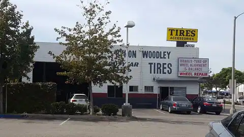 Byron Woodley Tire in Santa Monica