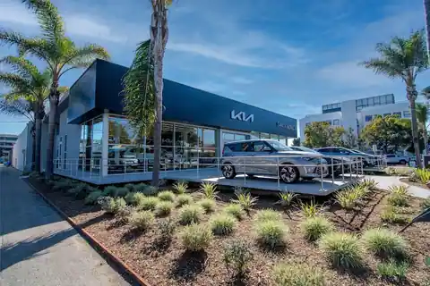 Kia Santa Monica Service & Parts Dept in Santa Monica