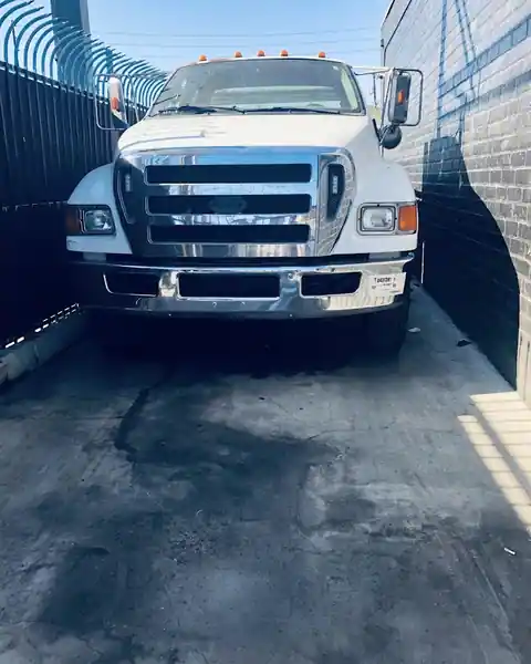 Valley Custom Collision Cars inc in Sherman Oaks