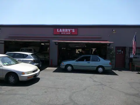 Larry's Auto Shop in Signal Hill