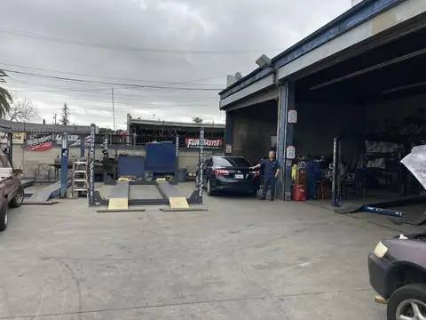 Moya’s Exhaust in South Gate