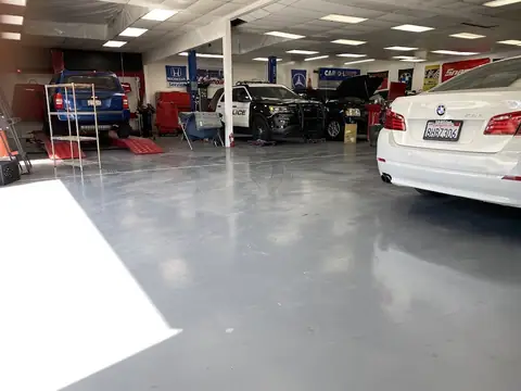 Rosette Auto Body in South Gate
