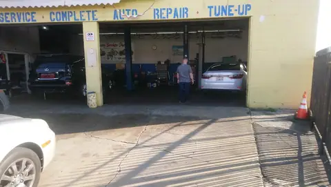 Busy Brake Shop in Sun Valley