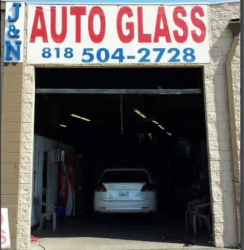J & N Auto Glass and service in Sun Valley