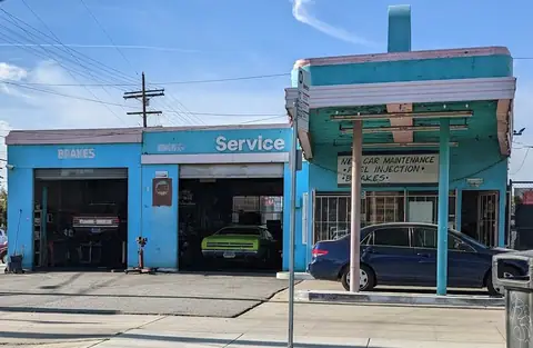 P J's Auto Repair in Sun Valley