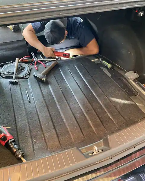 Sunland performance mechanic shop. in Sunland