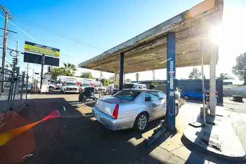 G&G Auto Center in Sylmar