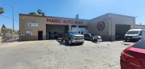 Magic Auto Body in Sylmar