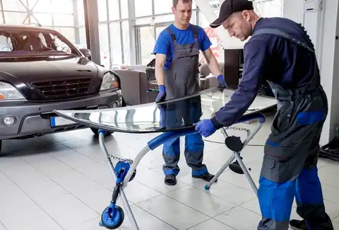 Sylmar Mobile Auto Glass in Sylmar