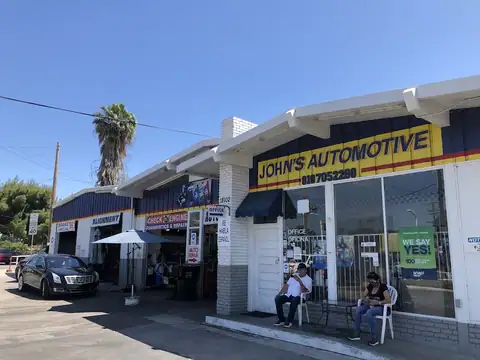 John's Automotive in Tarzana