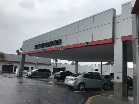 DCH Toyota Service & Parts in Torrance