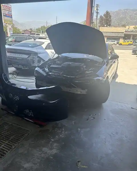 Presidential Auto Body And Paint in Tujunga
