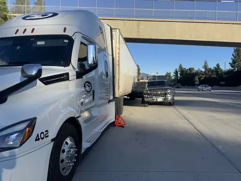 Sunland's Truck & Trailer Road Service in Tujunga