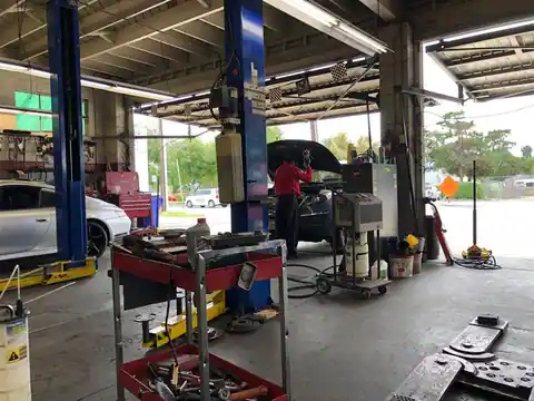 Bee Z Auto Care in Upland