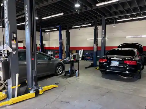 Gearway Auto in Van Nuys