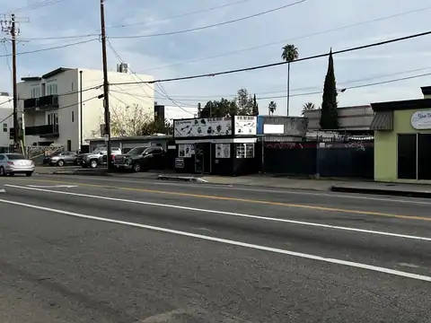 La Auto Rebuild in Van Nuys