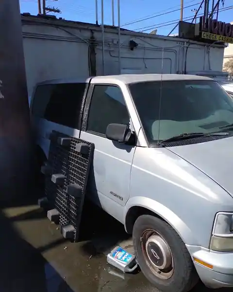 R S Auto Services in Van Nuys