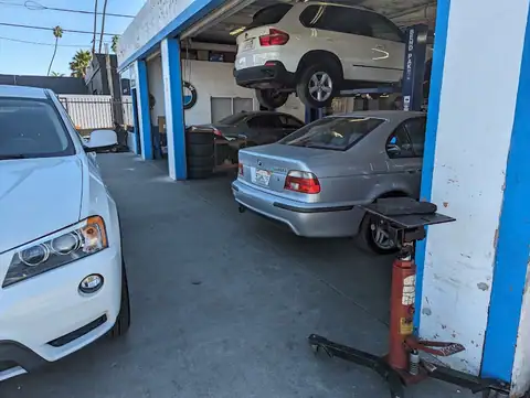 Elite Automotive in Venice