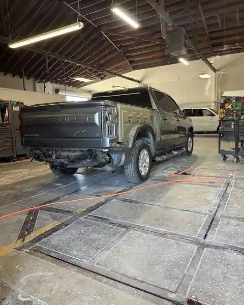 Ernie's Auto Collision Inc in Victorville