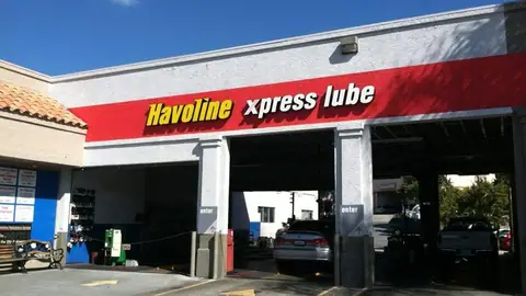 Alamo Express Lube in Walnut