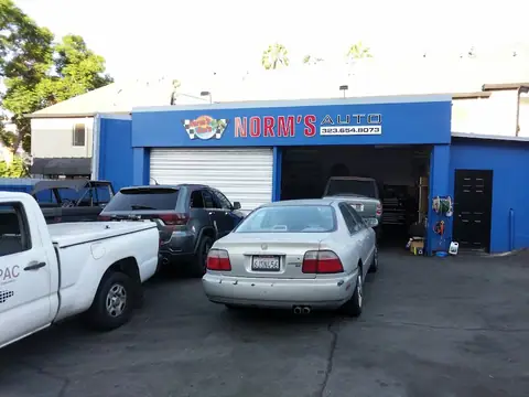 Norm's Auto in West Hollywood