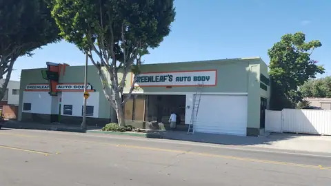 Greenleaf's Auto Body in Whittier