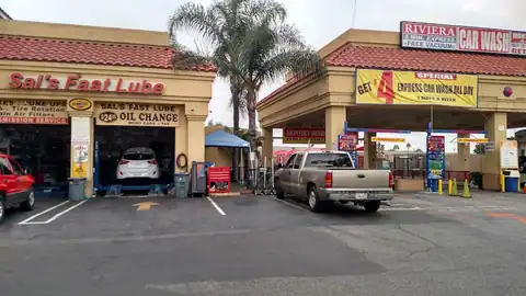 Sal's Fast Lube in Whittier