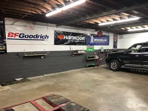 Tip Top Auto Shop LLC in Whittier