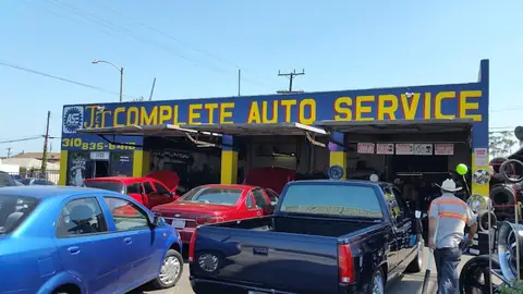 J & J Auto Specialist in Wilmington