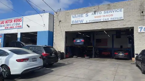 Vahe's BMW Auto Repair and Services in Winnetka