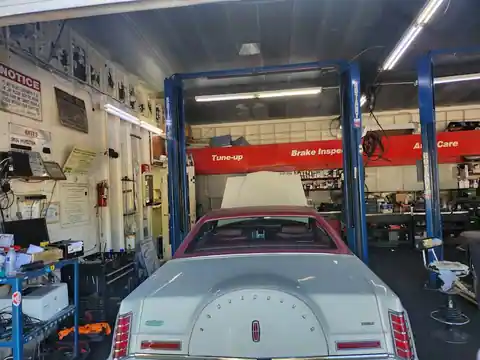 Woodland Hills Auto near Calabasas