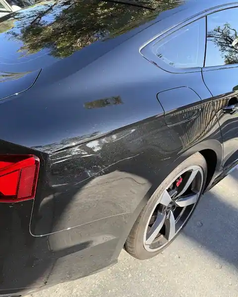 Woodland Hills Auto Body in Woodland Hills