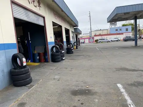 Yen's Auto Services & Tires in Albany
