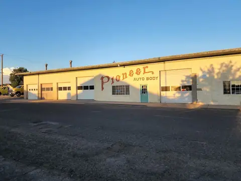 Pioneer Auto Body in Alturas