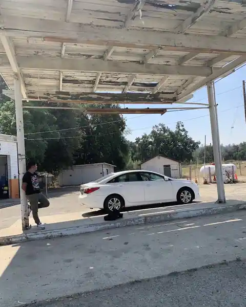 J & R Tires in Anderson