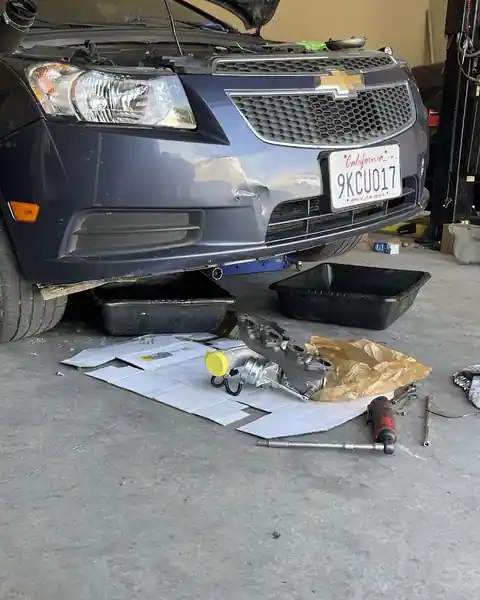 Little Ochoa’s auto repair in Bakersfield