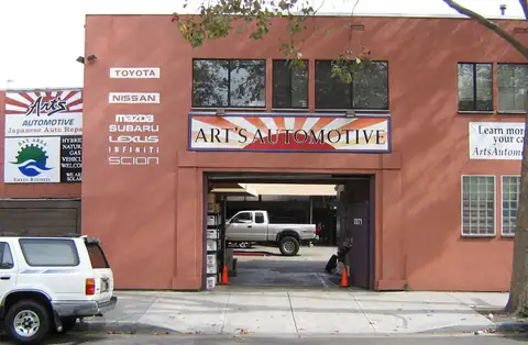 Art's Automotive in Berkeley