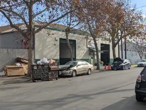 G&C Auto Body in Berkeley