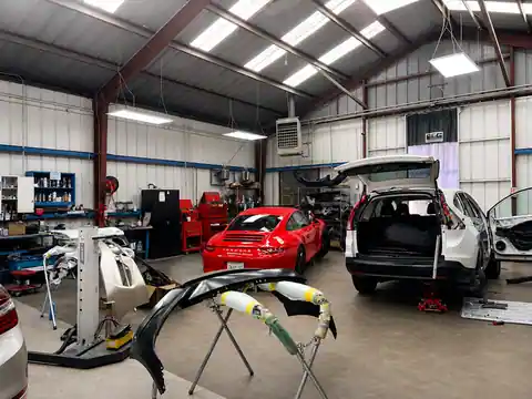 Husteads Auto Body in Berkeley
